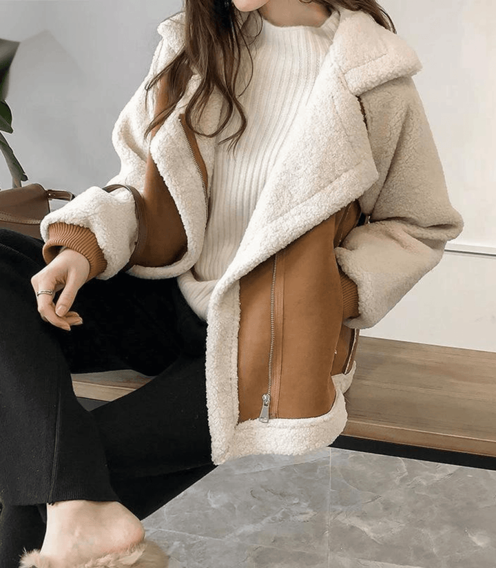 Amarae | soft and cozy women's jacket with faux fur