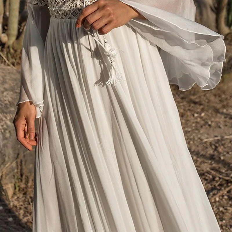 Chic Und Stil | White Dress In Boho Style