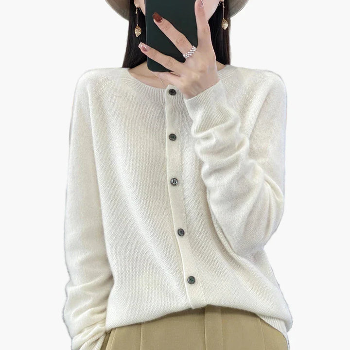 Lune London | Classic cardigan - Elegant everyday style for the office and leisure