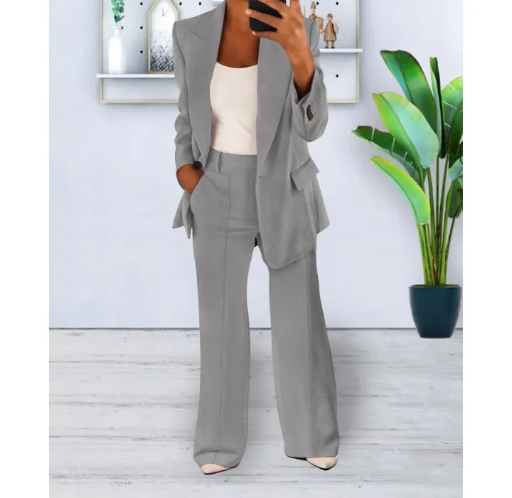 Lune London | Elegant pantsuit and jacket set for women
