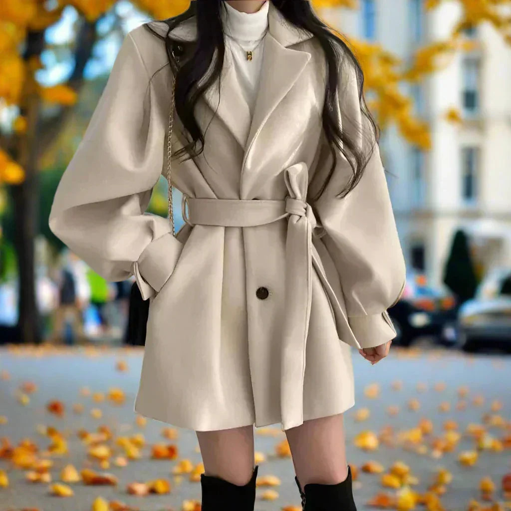 Amarae | Long trench coat for women with belt - Timeless elegance