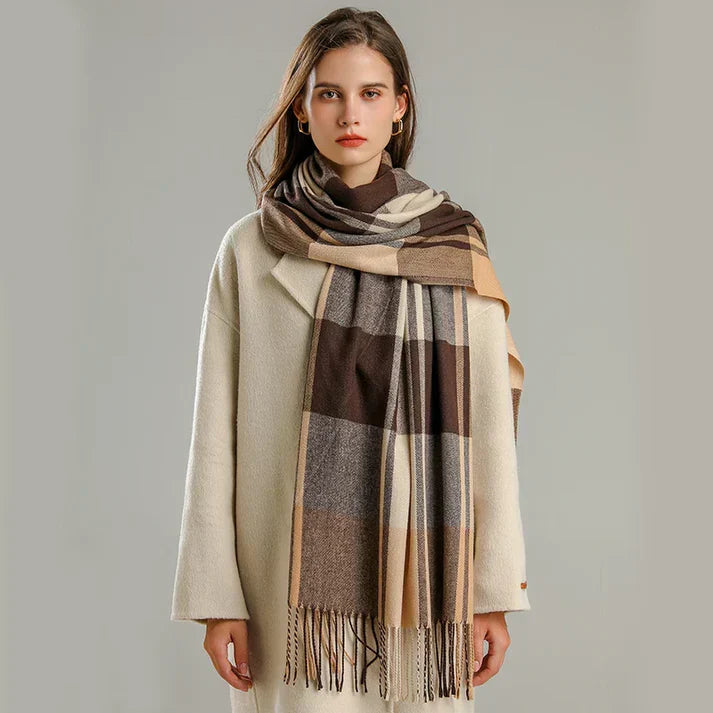 Lune London | Classic Scarf with Checkered Pattern
