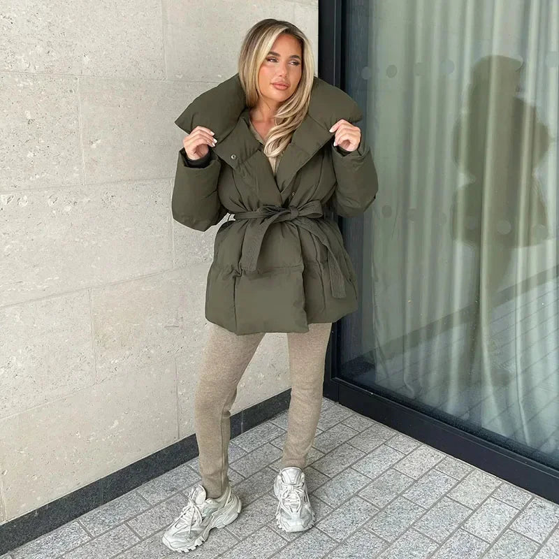 Lune London | Short Women's Jacket with Stand-Up Collar and Fitted Waist