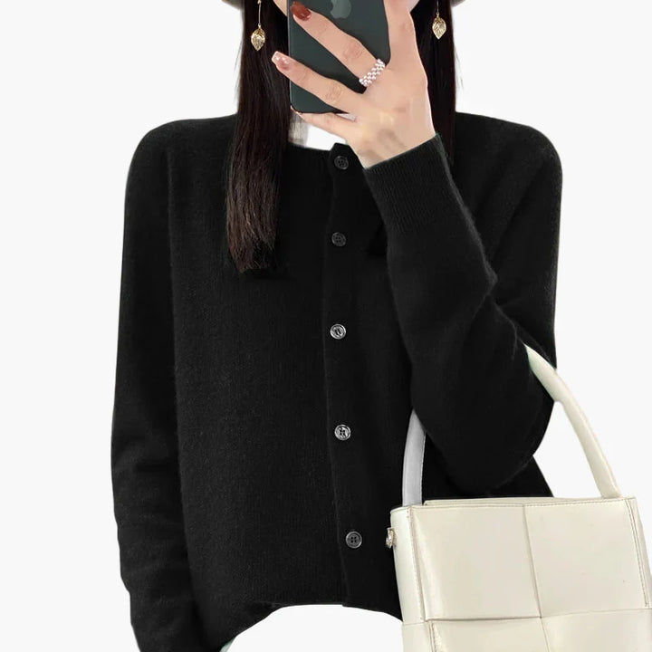 Lune London | Classic cardigan - Elegant everyday style for the office and leisure