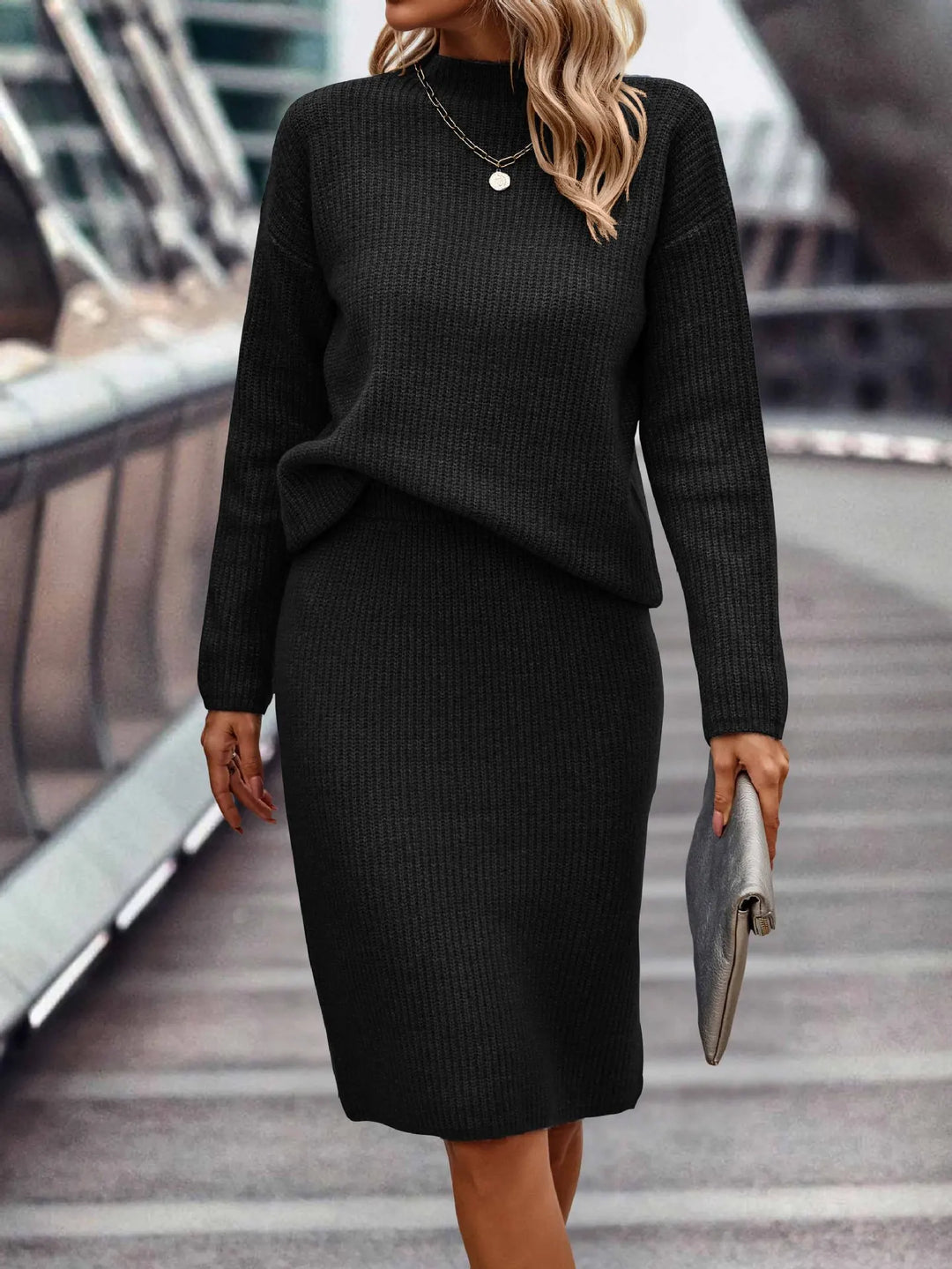 Amarae | 2-piece set including a sweater and a skirt