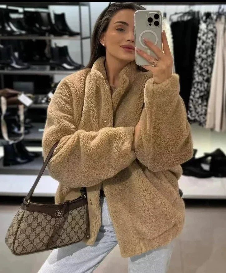 Amarae | Jacket - Soft Faux Fur - Oversized Fit - Button Closure - Long Sleeves