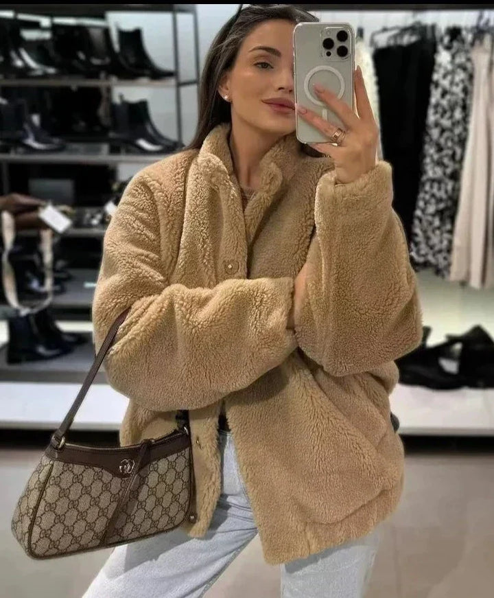 Amarae | Jacket - Soft Faux Fur - Oversized Fit - Button Closure - Long Sleeves