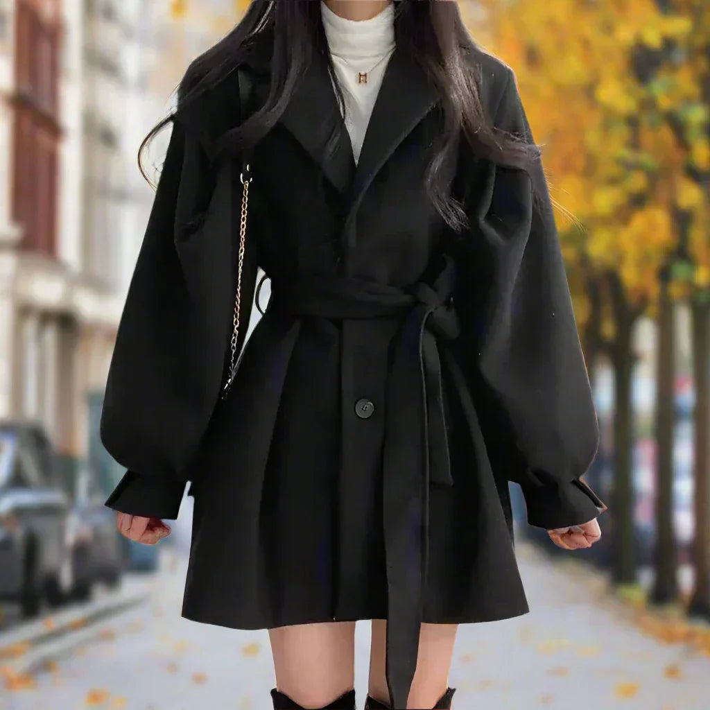 Amarae | Long trench coat for women with belt - Timeless elegance