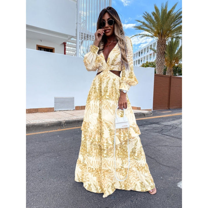 Lune London | Elegant dress with neckline