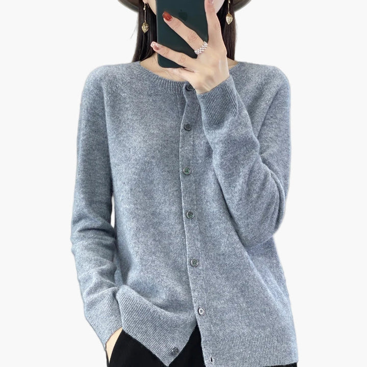 Lune London | Classic cardigan - Elegant everyday style for the office and leisure