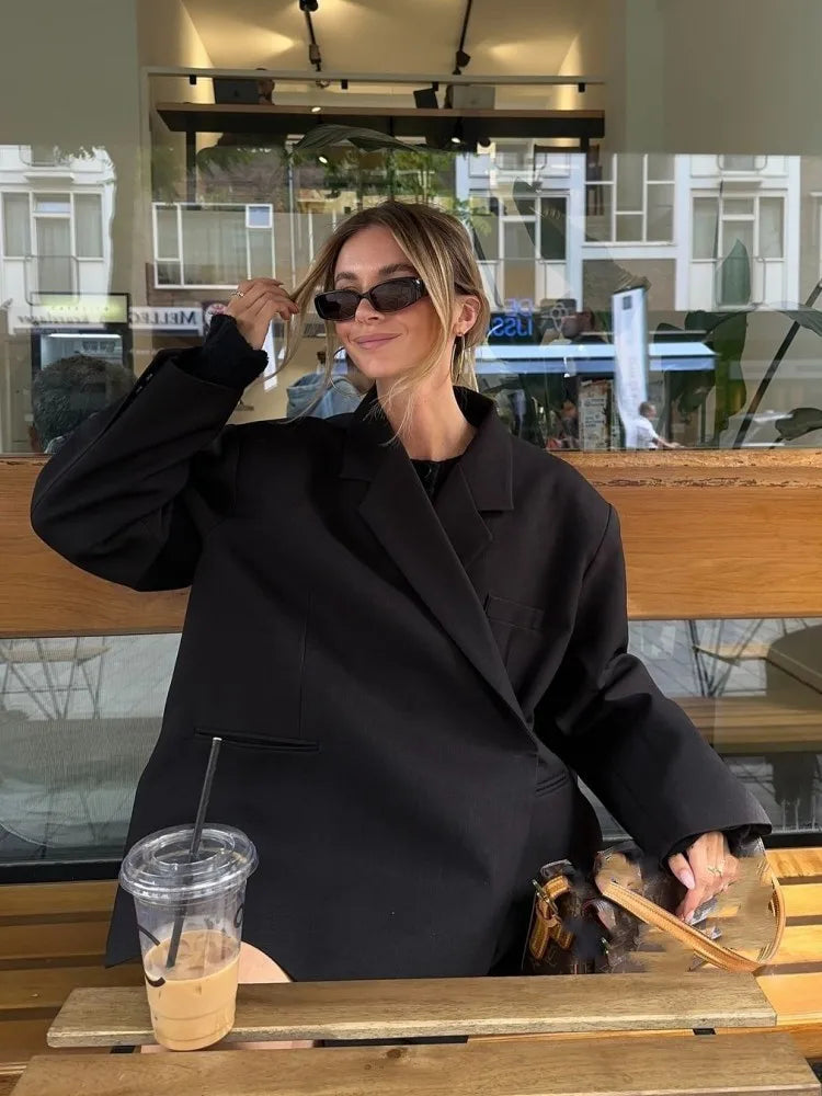 Lune London | Oversized blazer with a special touch