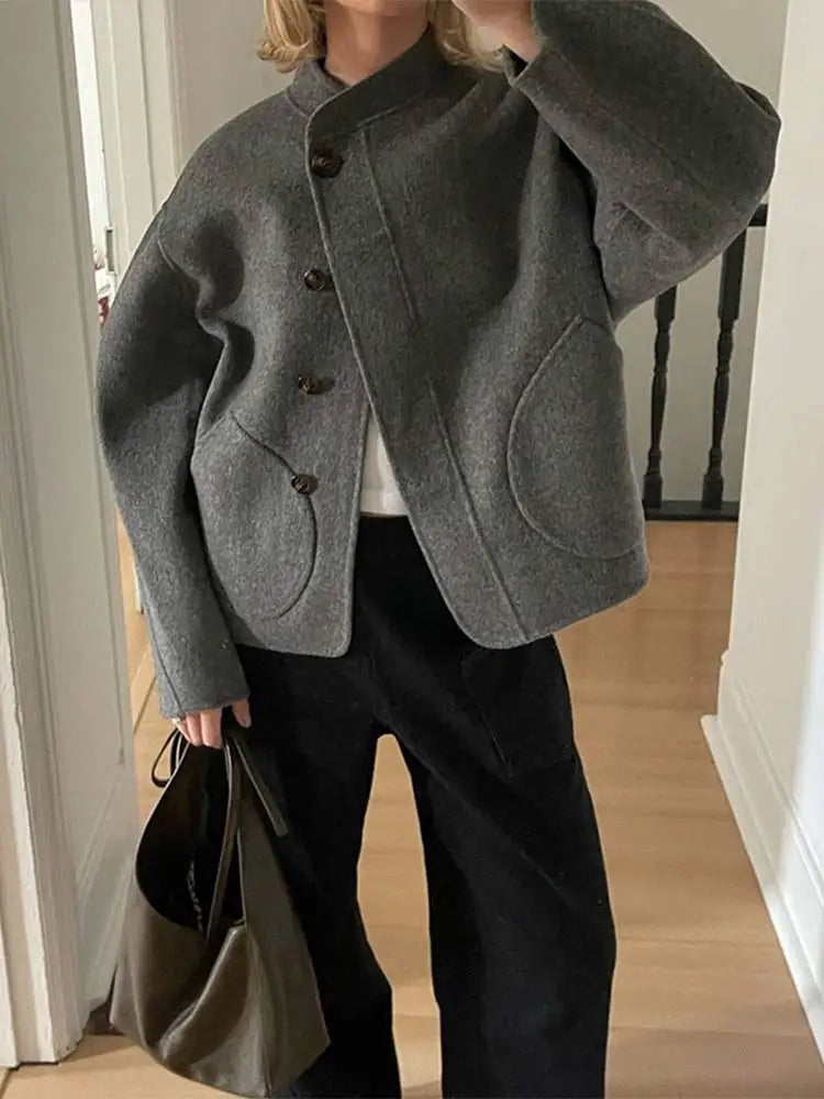 Amarae | Elegant oversized women's coat for autumn