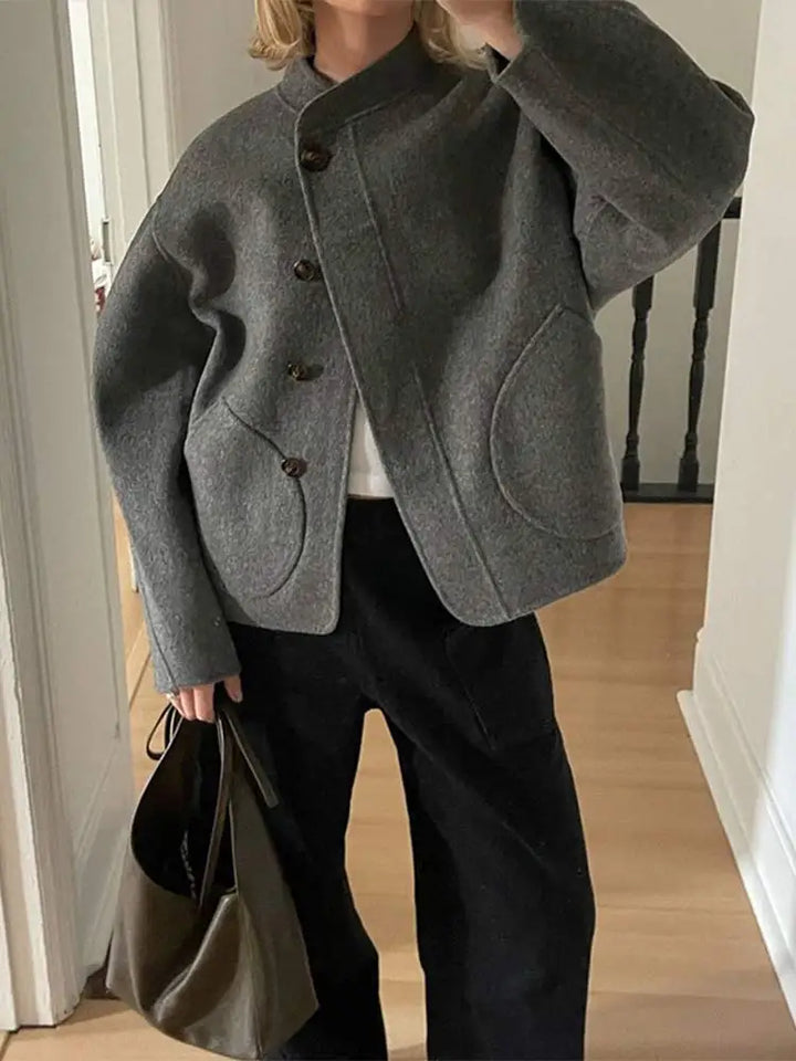 Amarae | Elegant oversized women's coat for autumn