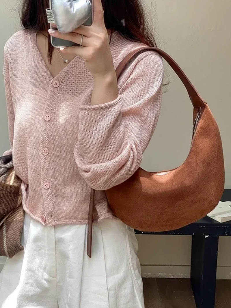Chic Und Stil | Half-Moon Bag Made Of Suede