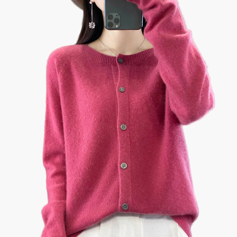 Lune London | Classic cardigan - Elegant everyday style for the office and leisure