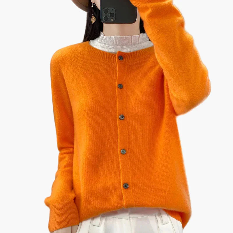 Lune London | Classic cardigan - Elegant everyday style for the office and leisure