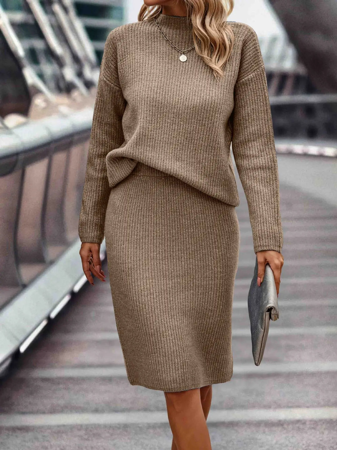 Amarae | 2-piece set including a sweater and a skirt