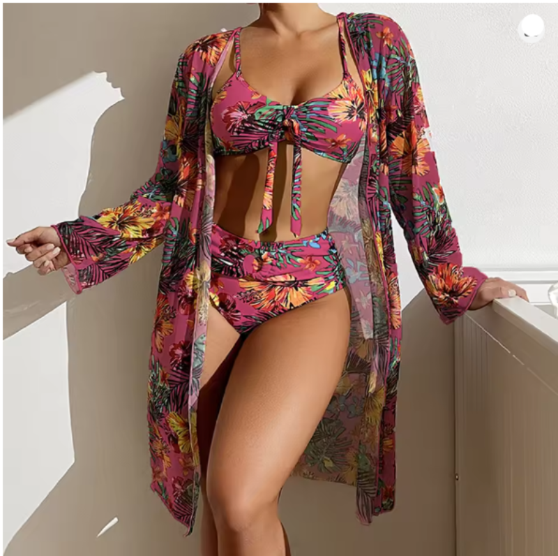 Lune London – Fashionable bikini set for summer 23
