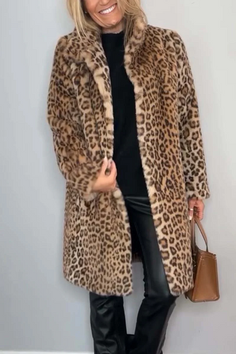 Amarae | Classic Ladies Winter Coat with Leopard Print