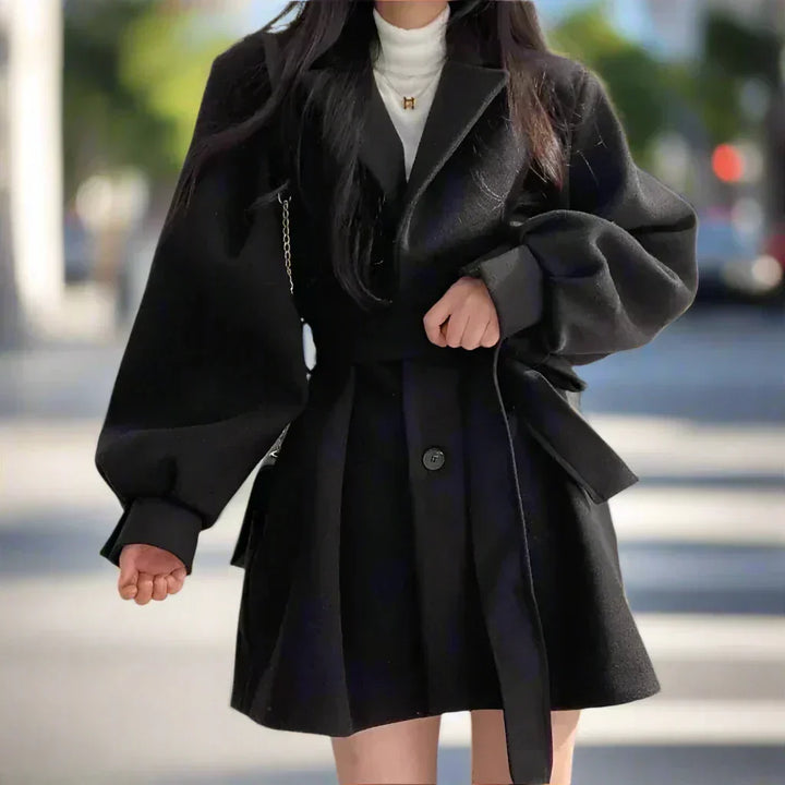 Amarae | Long trench coat for women with belt - Timeless elegance