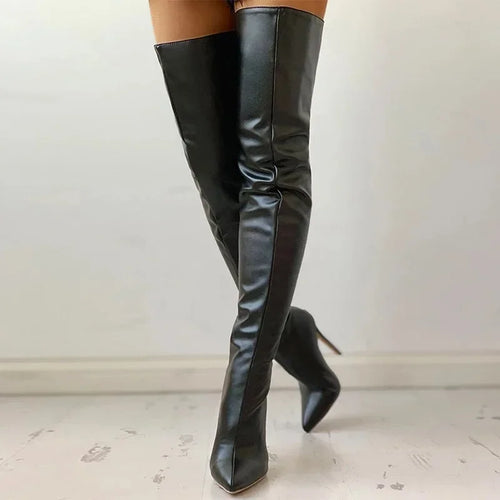 Amarae | The knee-high heeled boots