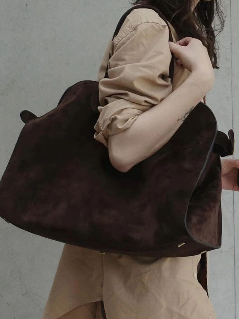 Elegant large handbag