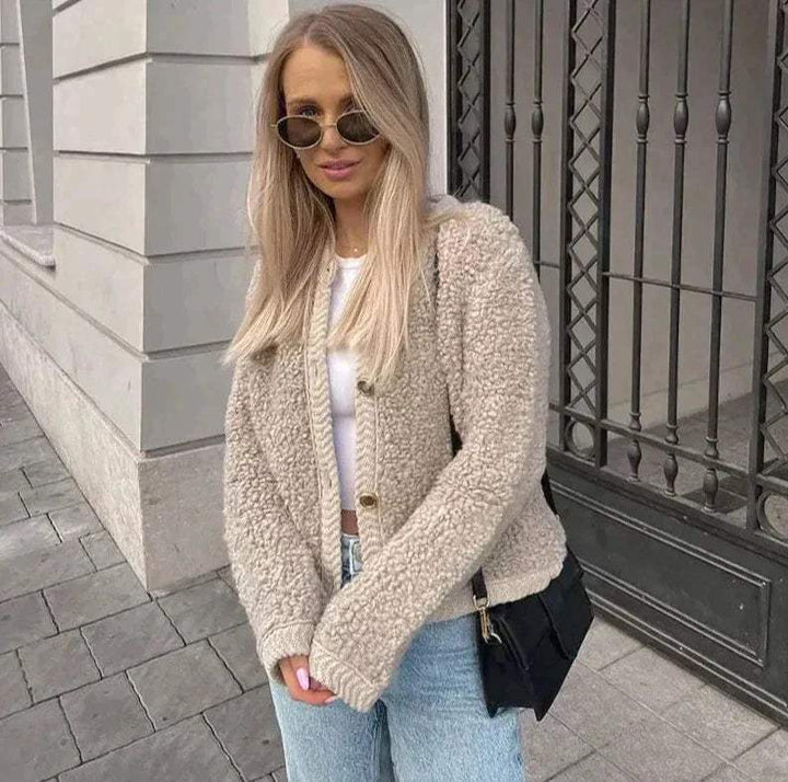 Amarae | Women's overshirt - Trendy fashion