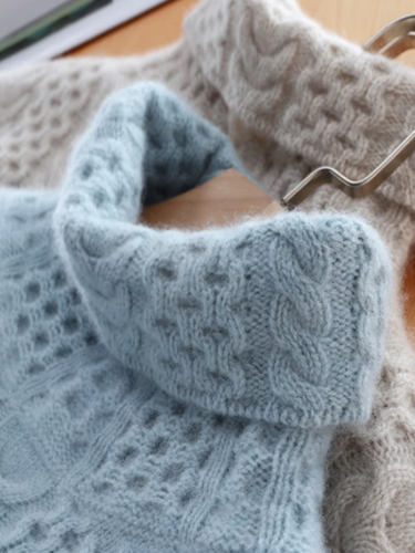 Amarae | Turtle neck sweater for women - Cable knit, loose fit