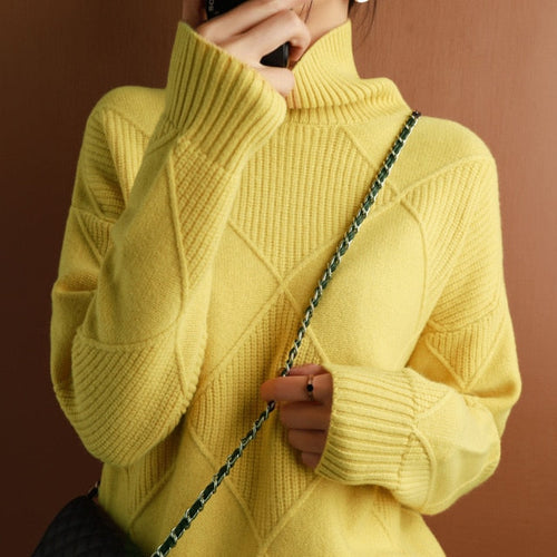 Amarae | Turtleneck Sweater - Warm Knitted Design