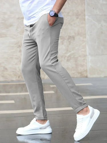 Chic Und Stil | Stretch Pants: Comfortable and Elegant for Men
