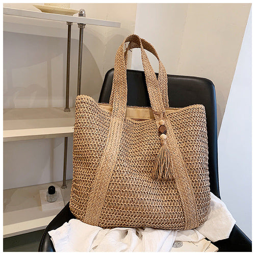 Amarae | Summer Bag Made of Straw with Casual Design