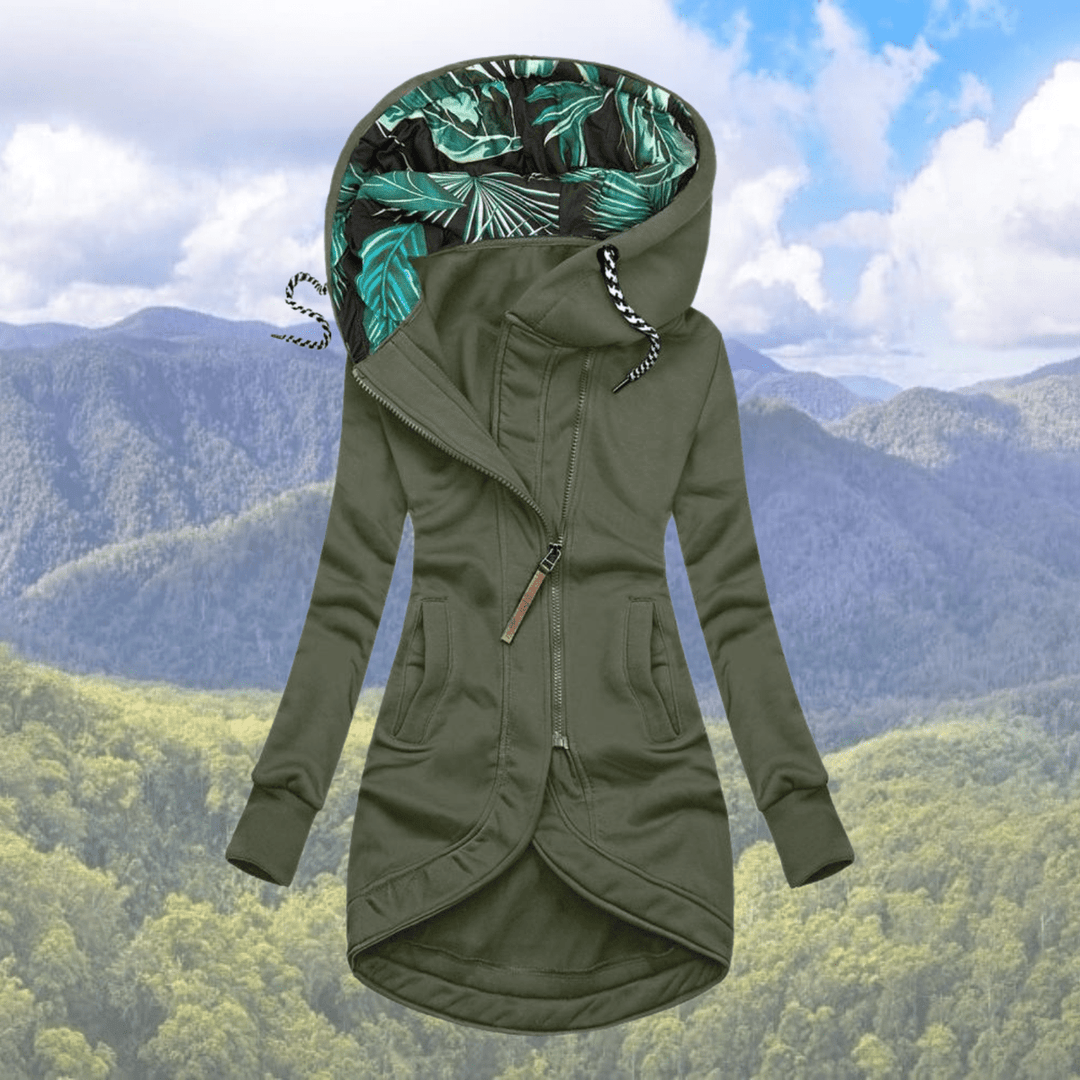 Chic Und Stil | Women's Winter Coat with Hood Design