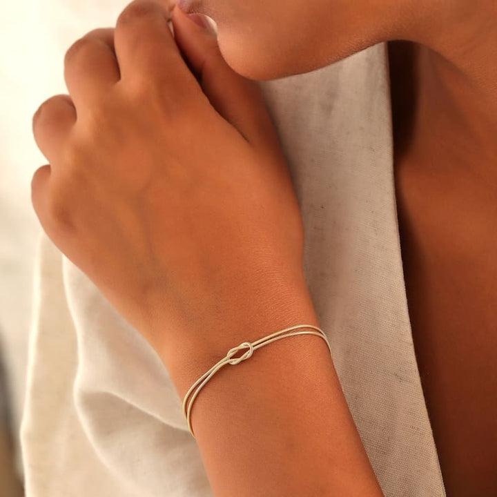 Lune London | Elegant Love Knot Bracelet for Women