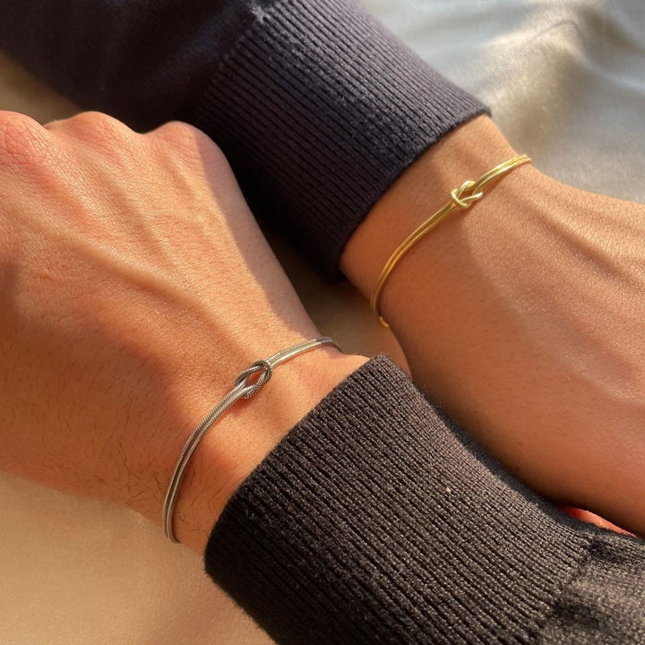 Lune London | Minimalistische Armreif Liebesknoten