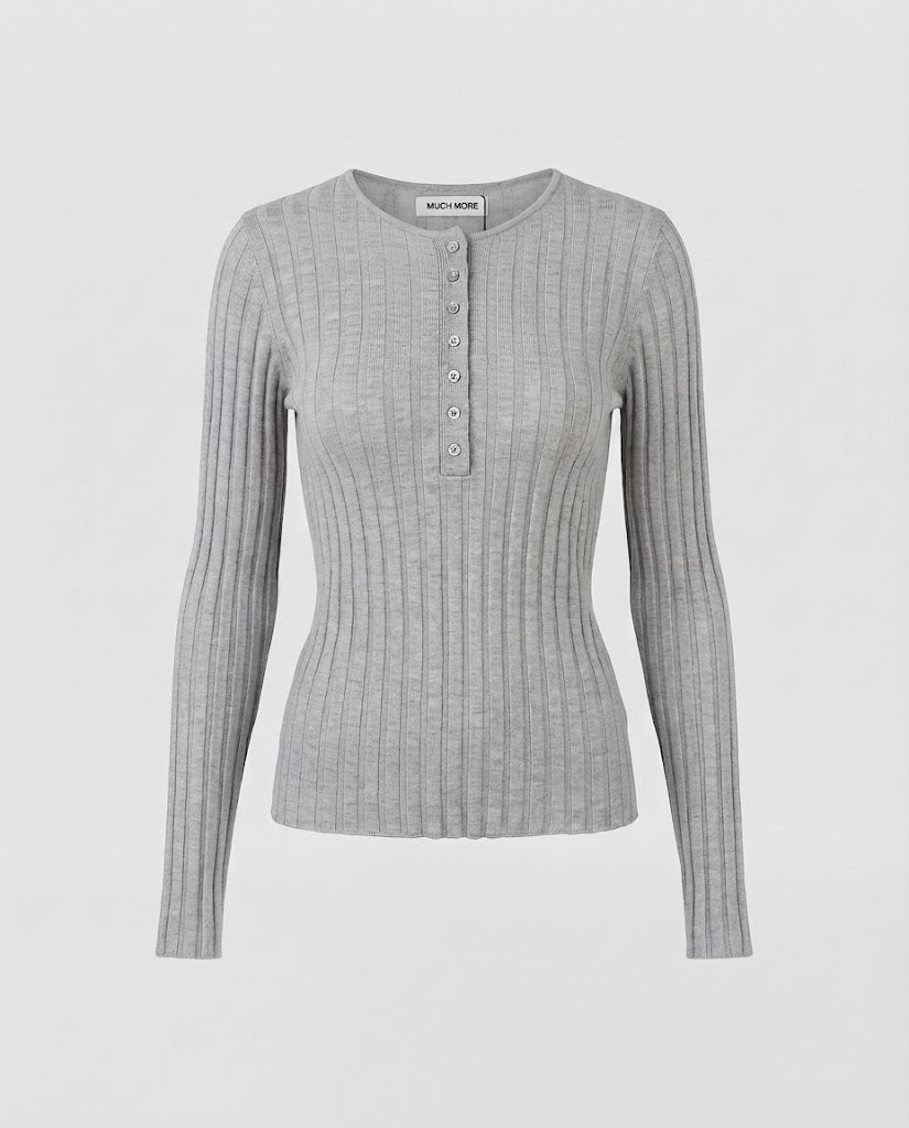 Women's fitted ribbed Henley long sleeve made of fine knit Amarae