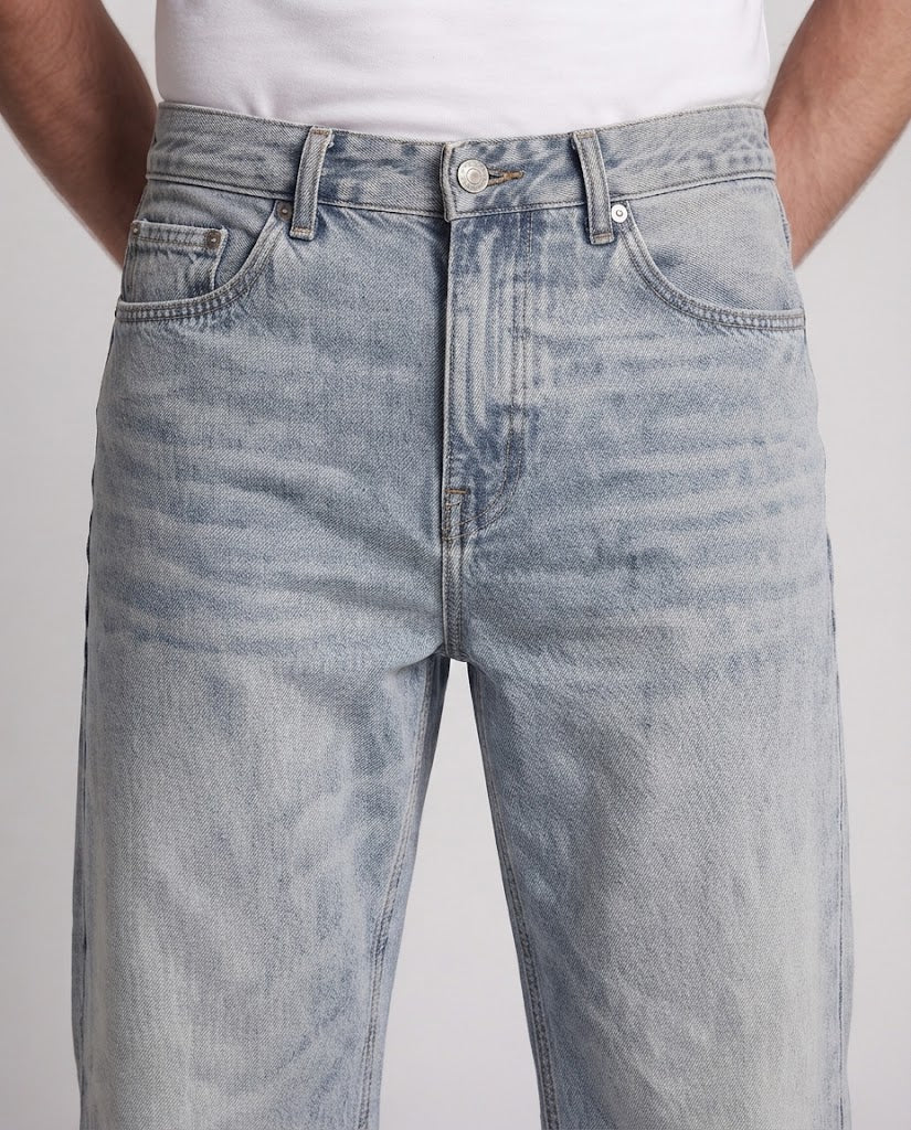 Men's Wide Cut Jeans with High Waist and Vintage Wash Amarae