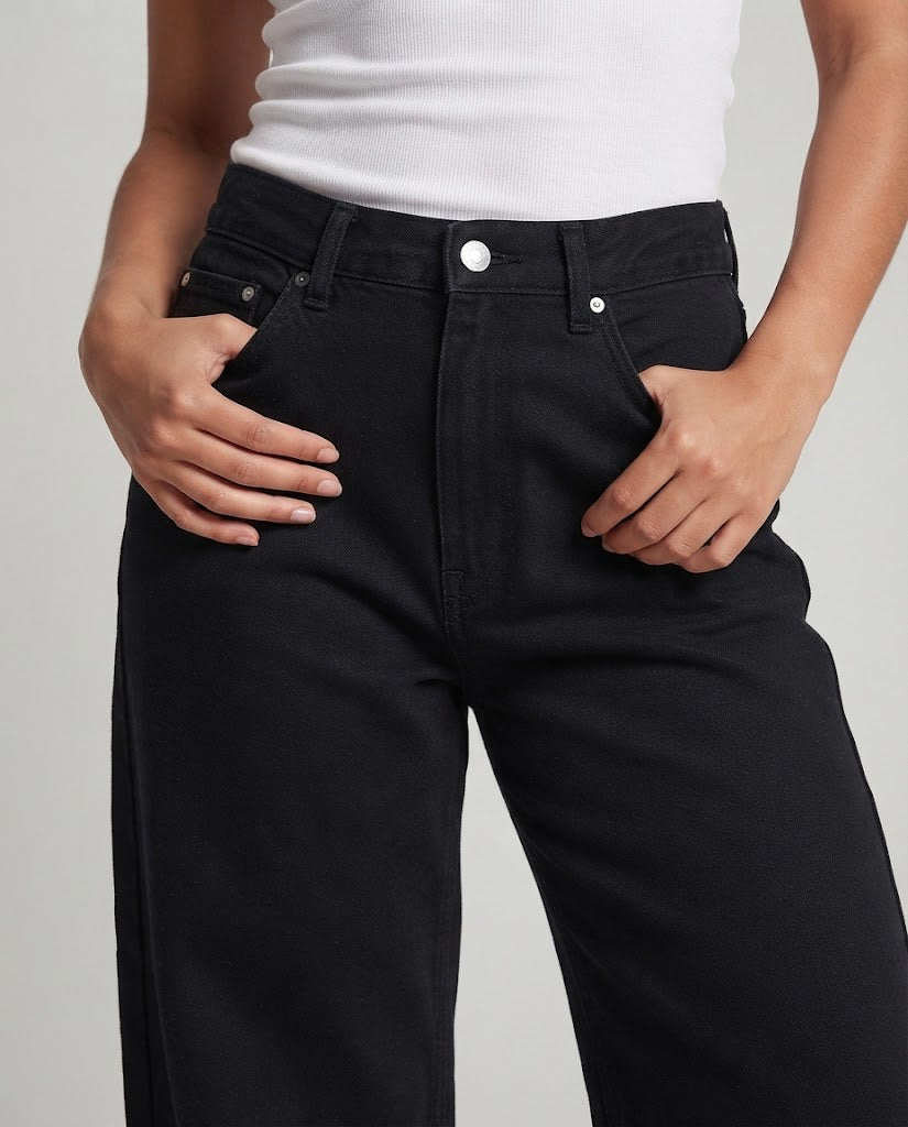 Women's extra-wide cotton twill baggy pants with a high waistband and clean look Amarae