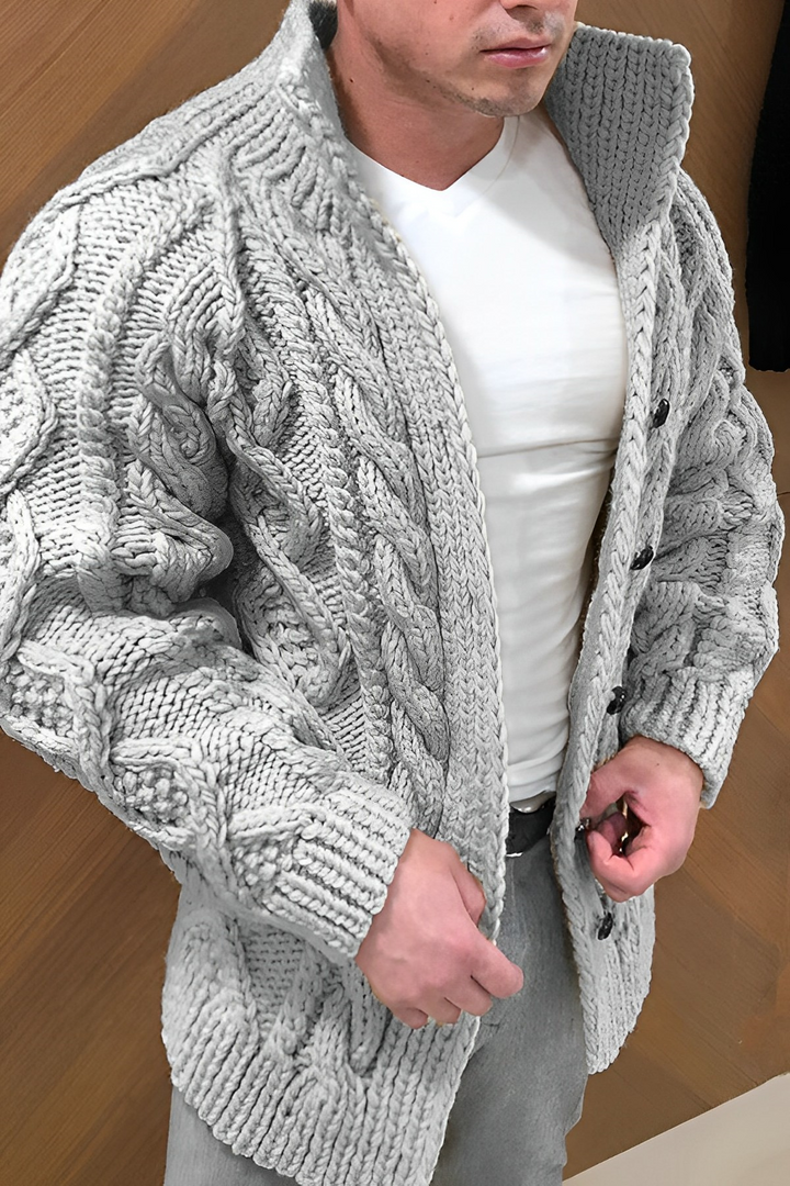 Lune London | Warm knitted sweater with twisted pattern