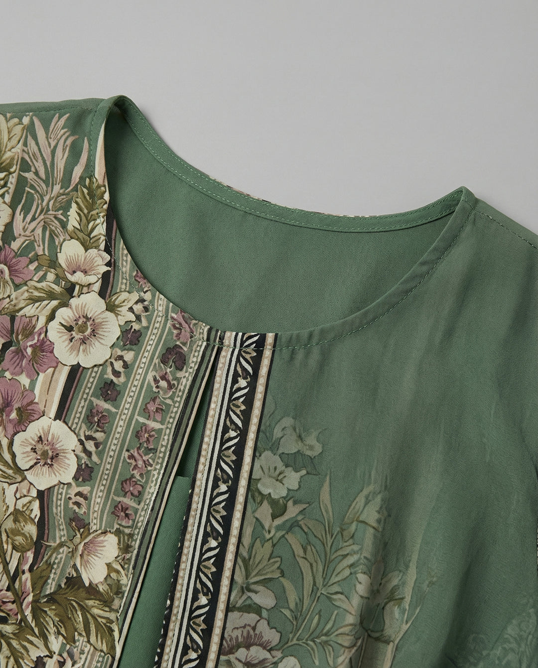 Women’s Floral Jumpsuit mit Wide Leg & Elegant Shawl | Lune London