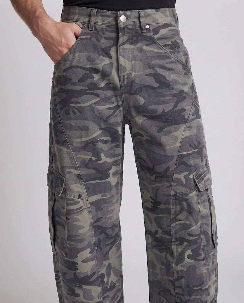 Men's extreme wide camo cargo pants in workwear baggy fit Amarae
