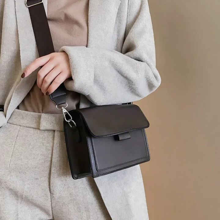 Lune London | Women's Crossbody Bag Black Small