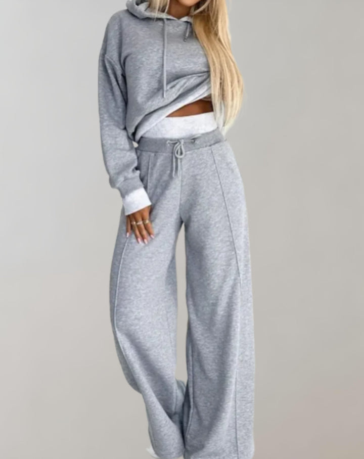 Chic Und Stil | Women's Lounge Set with Hoodie and Wide Pants