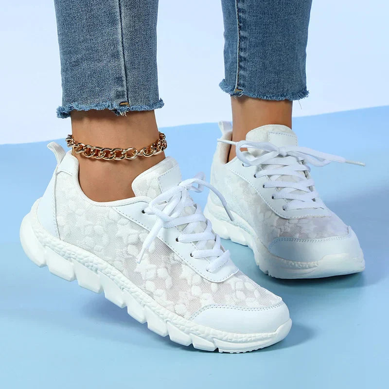 Lune London | The Luxurious Orthopedic Sneakers for Women