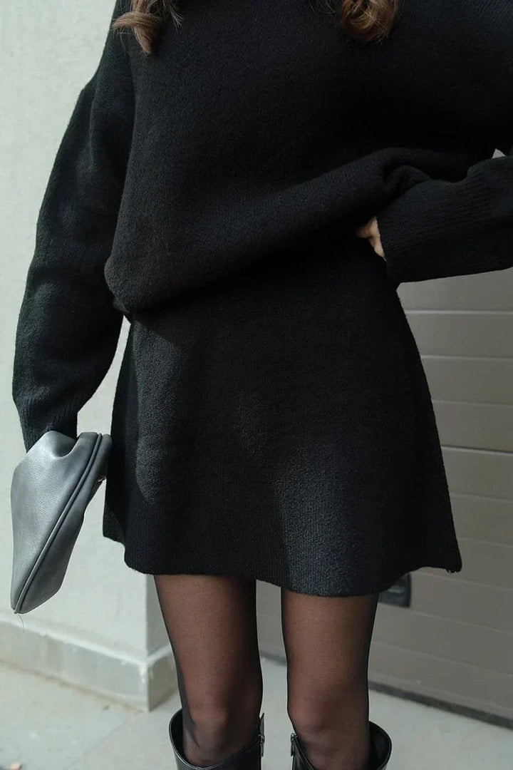 Amarae | Knitted Set - Oversized Sweater & Mini Skirt - Autumn Outfit