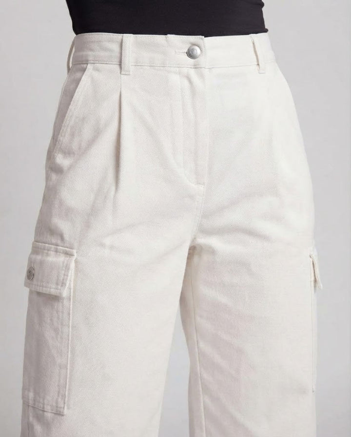 Women High-waisted wide pleated Palazzo pants with a loose silhouette Amarae