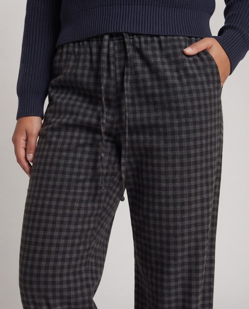 Ladies high-waisted wide check-pattern pants with drawstring and relaxed fit Amarae