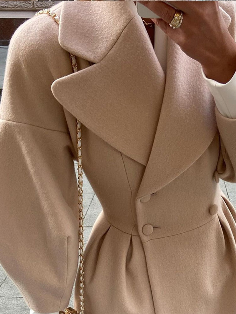 Amarae | Elegant Women's Double-Breasted Wool Coat - Long Sleeves - Warm & Stylish