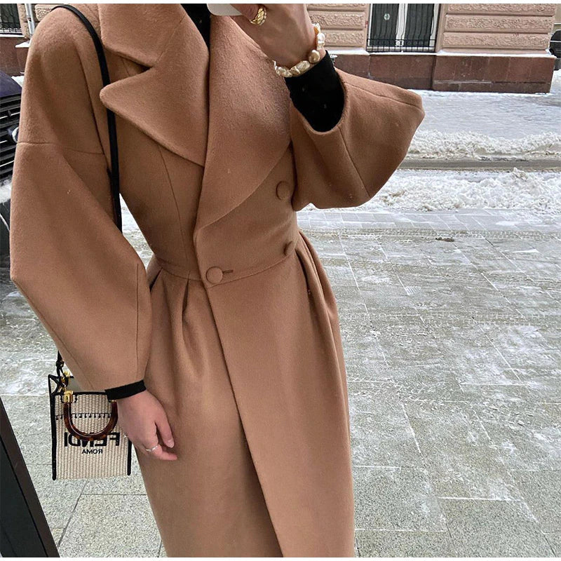 Amarae | Elegant Women's Double-Breasted Wool Coat - Long Sleeves - Warm & Stylish