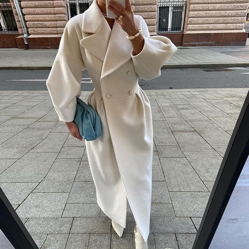 Amarae | Elegant Women's Double-Breasted Wool Coat - Long Sleeves - Warm & Stylish