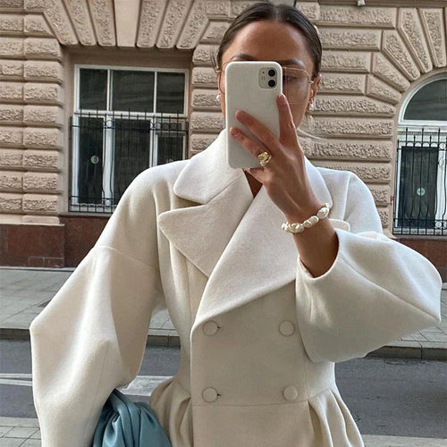 Amarae | Elegant Women's Double-Breasted Wool Coat - Long Sleeves - Warm & Stylish
